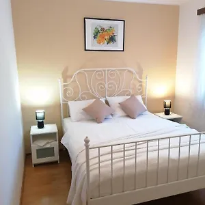 Mari Apartment Funtana