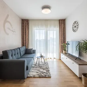6 Islands - & Business - Free Garage Parking Apartman Split