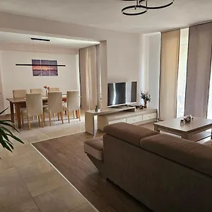 Premium Tade Apartment Funtana